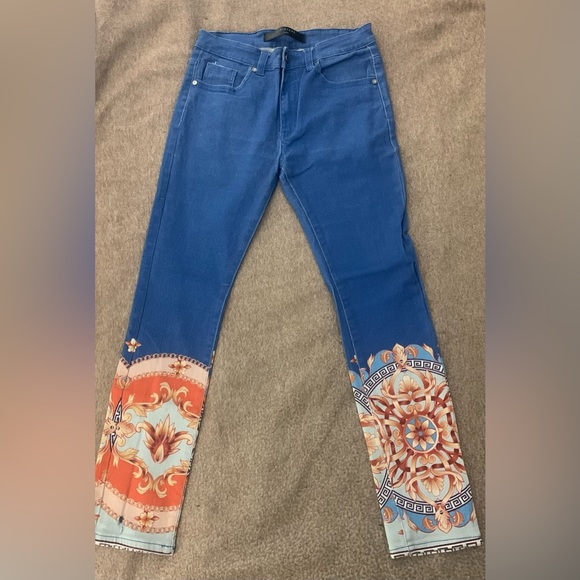Vie Riche Baroque Print Denim Pants Size 32 (0329) - Picture 3 of 9